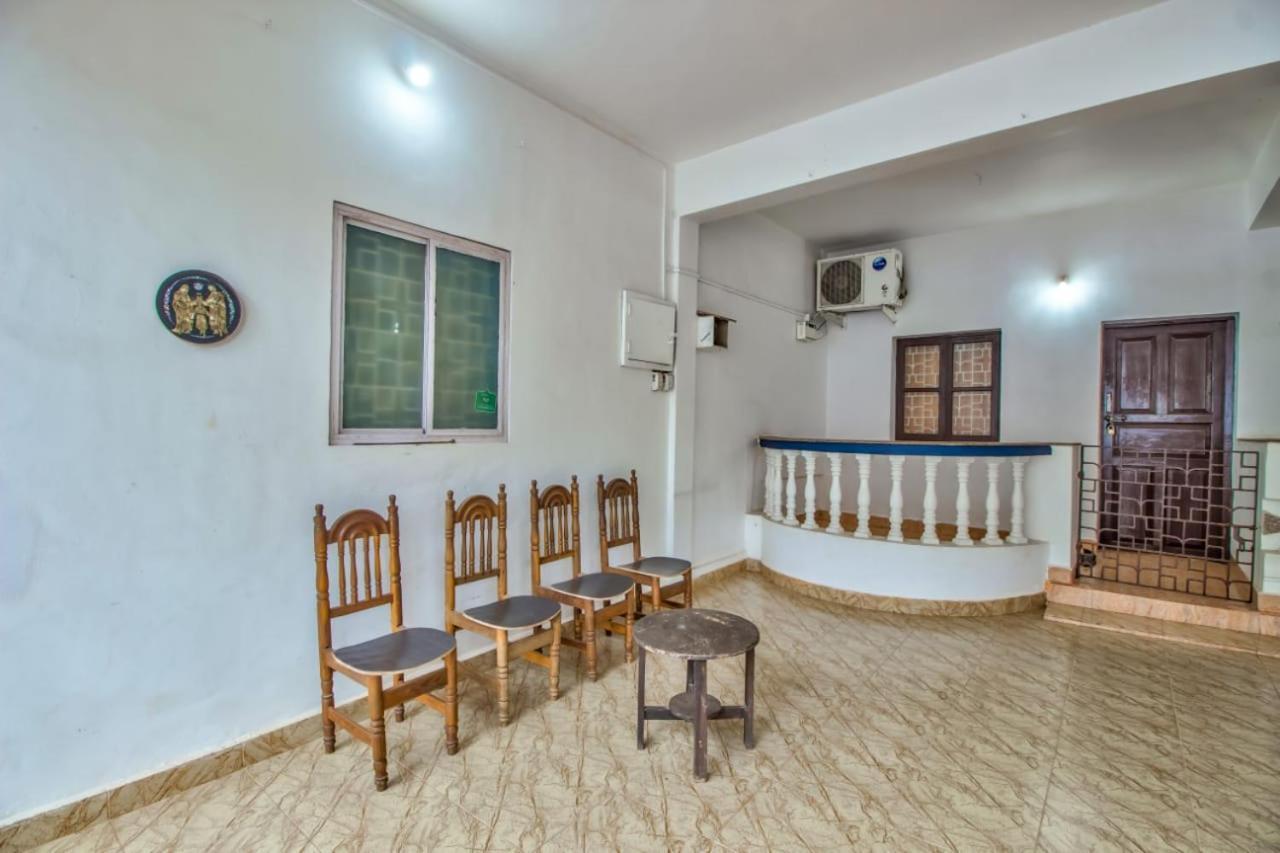 Advik Apartments Marmagao Bagian luar foto