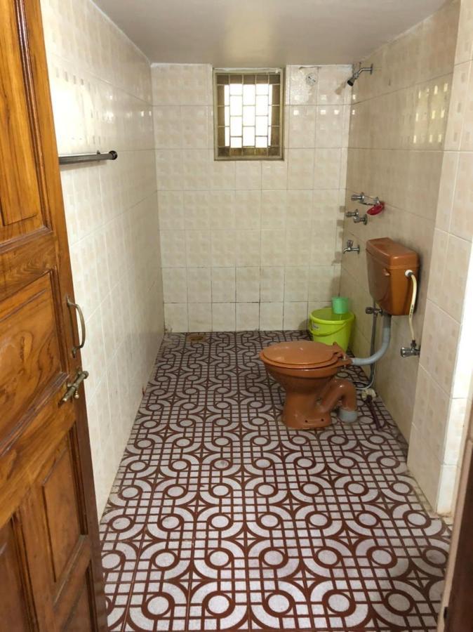 Advik Apartments Marmagao Bagian luar foto