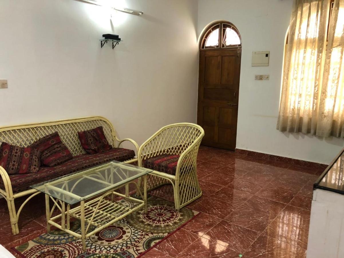 Advik Apartments Marmagao Bagian luar foto