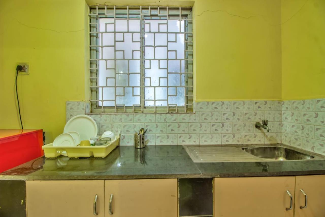 Advik Apartments Marmagao Bagian luar foto