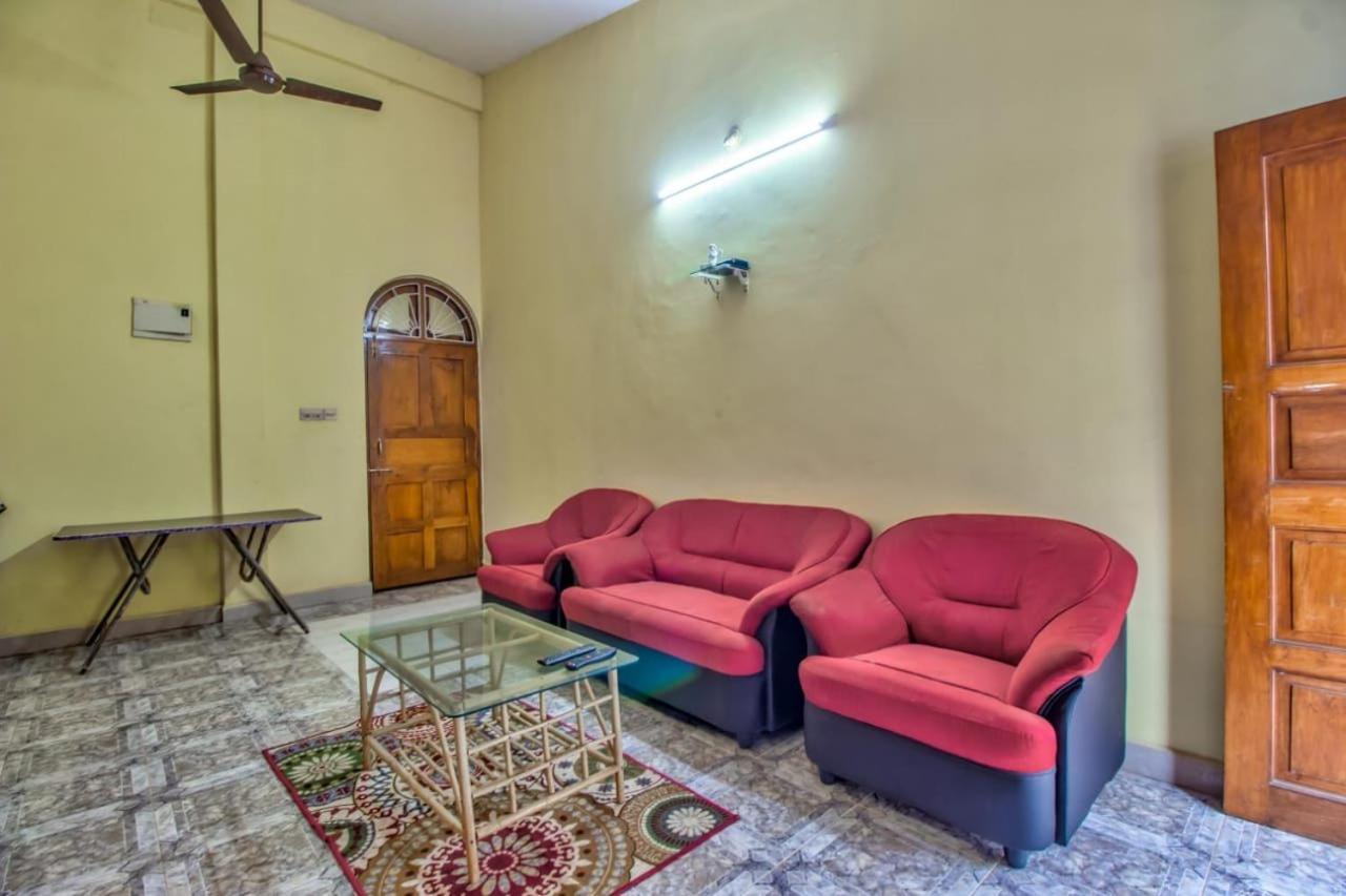Advik Apartments Marmagao Bagian luar foto