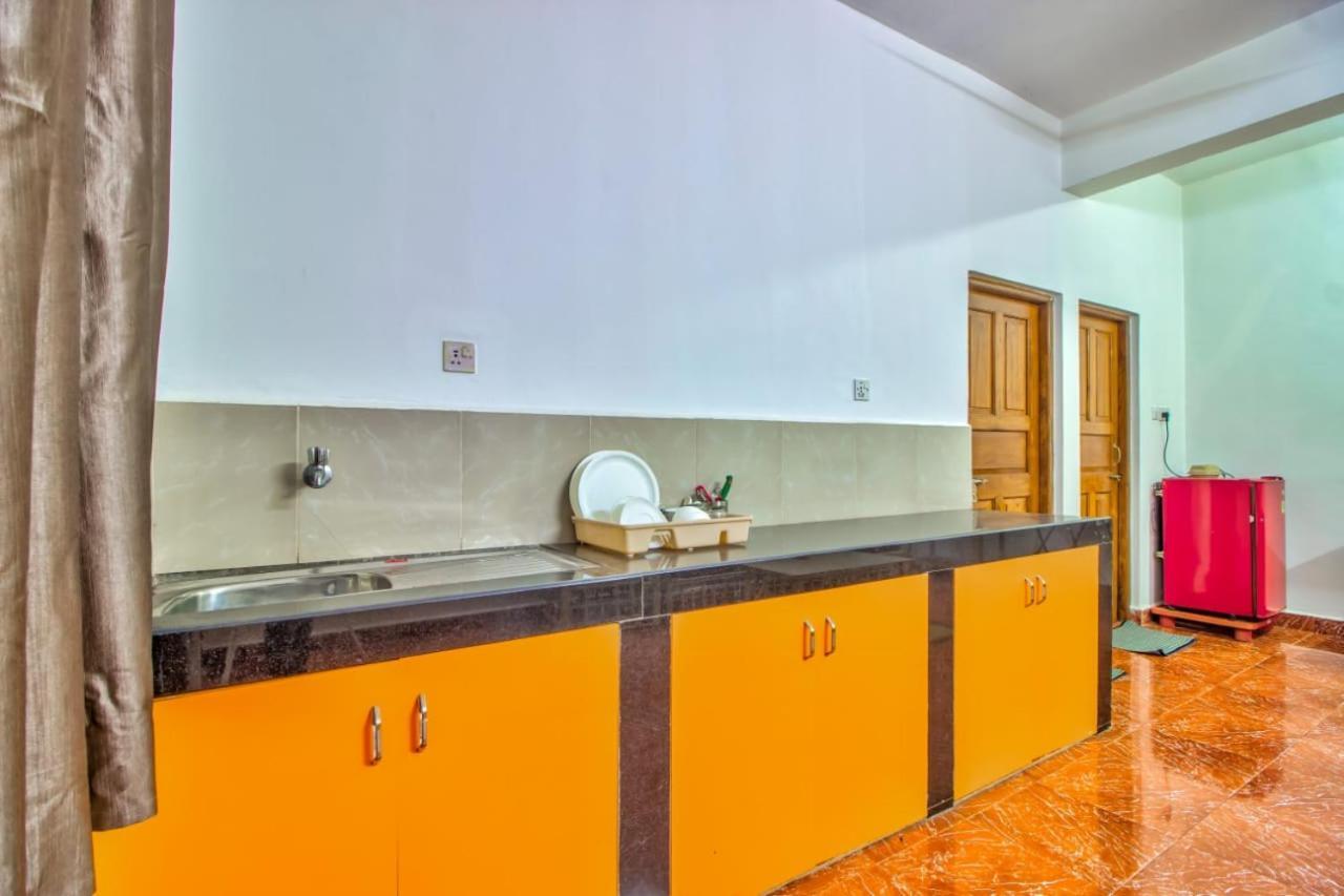 Advik Apartments Marmagao Bagian luar foto